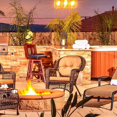Joshua Tree Stargazer, Game Room, Hot Tub, Patio With Firepit